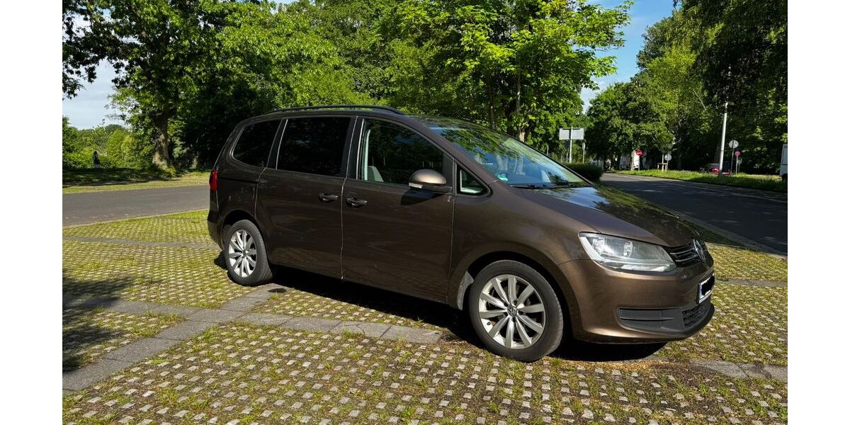VW Sharan 237.465 km 7.999 &euro; Duisburg 47053