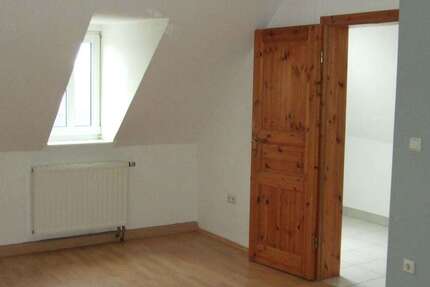 Wohnung Sonneberg - 2.5 Zimmer, 64 m&sup2;, 430&euro; | Angebot:26866790