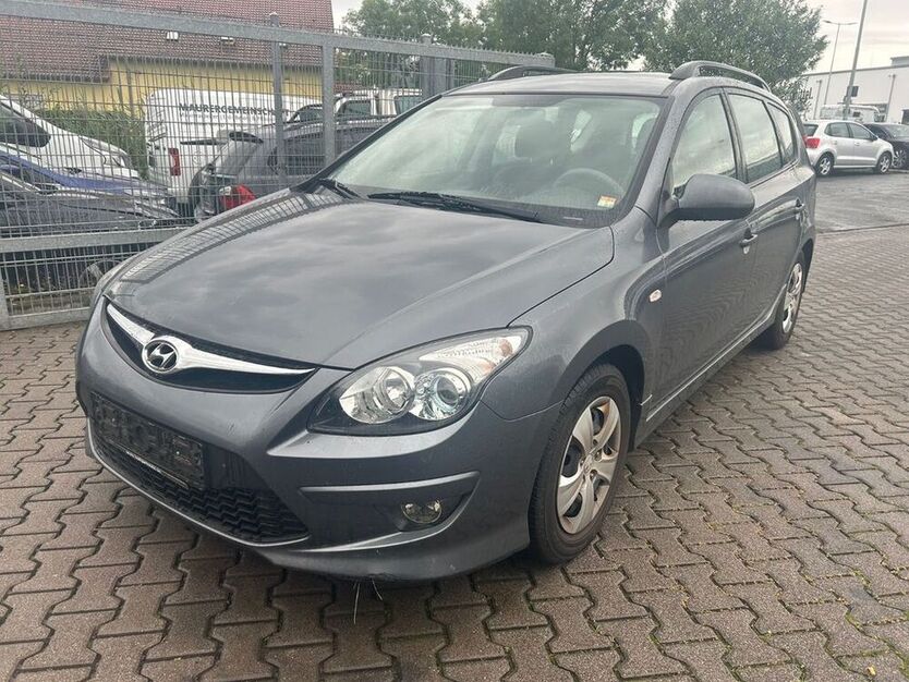 i30
