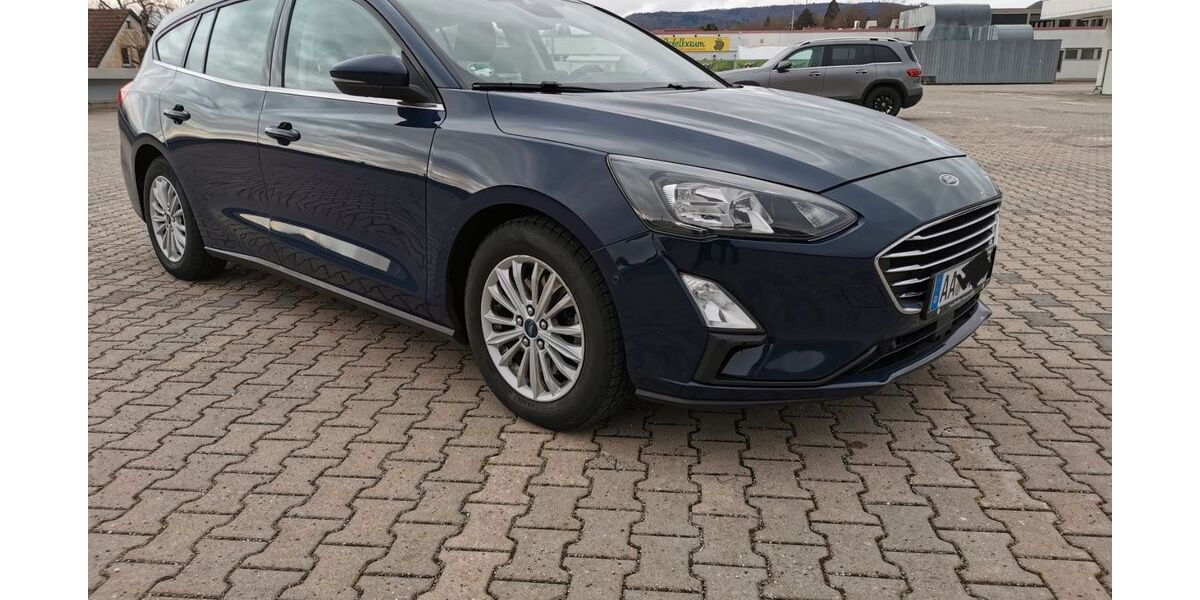Ford Focus 210.000 km 7.999 € Aalen 73431