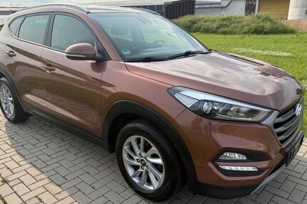 Hyundai TUCSON 85.000 km 17.450 € Erfurt 99087