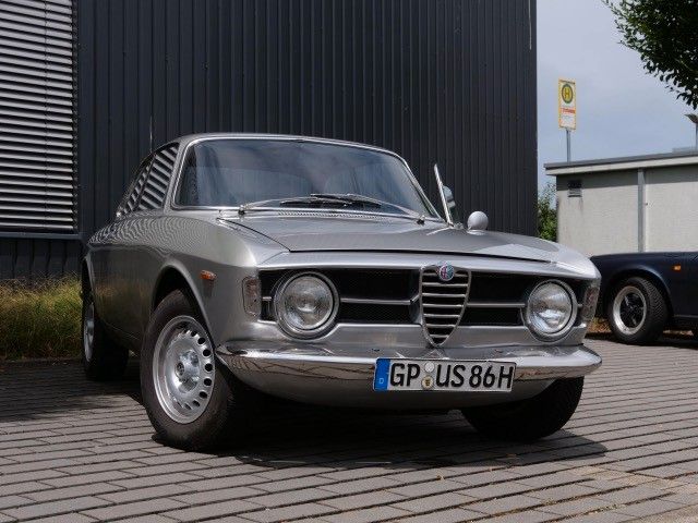 Alfa Romeo GT 79.000 km 24.900 &euro; Heiningen 73092