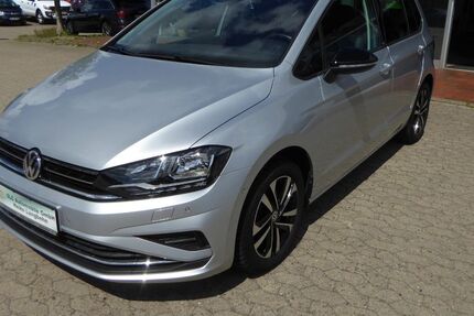 VW Golf Sportsvan 25.700 km 14.990 &euro; Hemmoor 21745