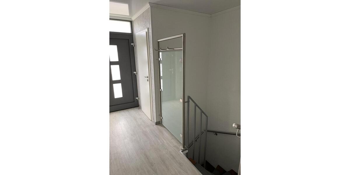 Einfamilienhaus Warstein - 8 Zimmer, 207 m&sup2;, 299.000&euro; | Angebot:27083235