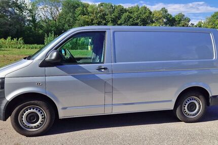 VW T5 Transporter 158.185 km 14.000 &euro; München 81247