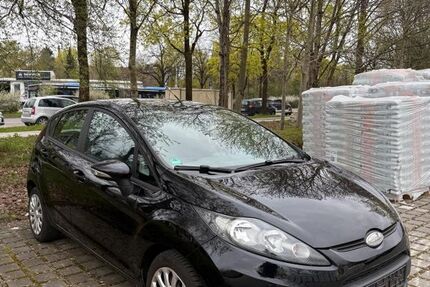 Ford Fiesta 110.000 km 2.700 &euro; München 81825
