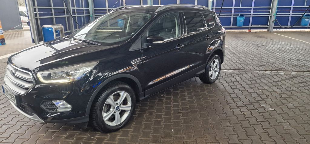 Ford Kuga 105.900 km 14.490 &euro; Berlin 12349