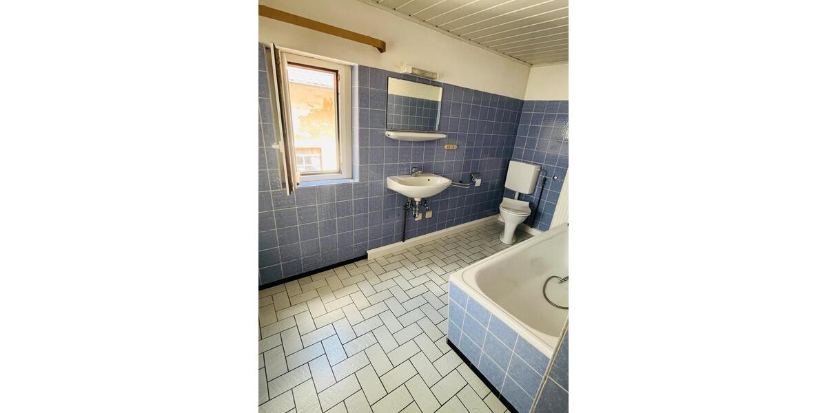 Bauernhaus, Landhaus Blieskastel - 5 Zimmer, 85 m&sup2;, 129.000&euro; | Angebot:27285434