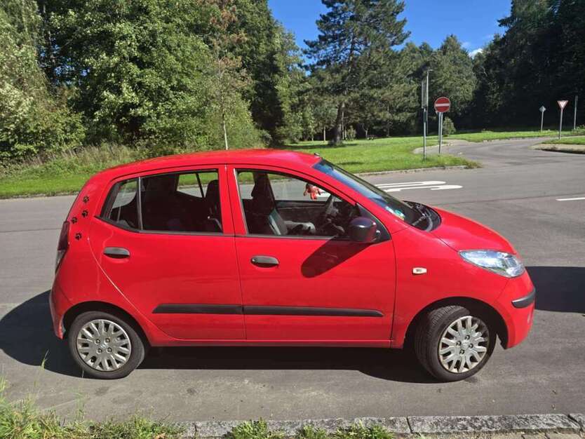 i10