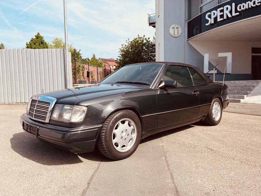 Mercedes-Benz CE 300 204.000 km 19.900 € Korntal-Münchingen 70825