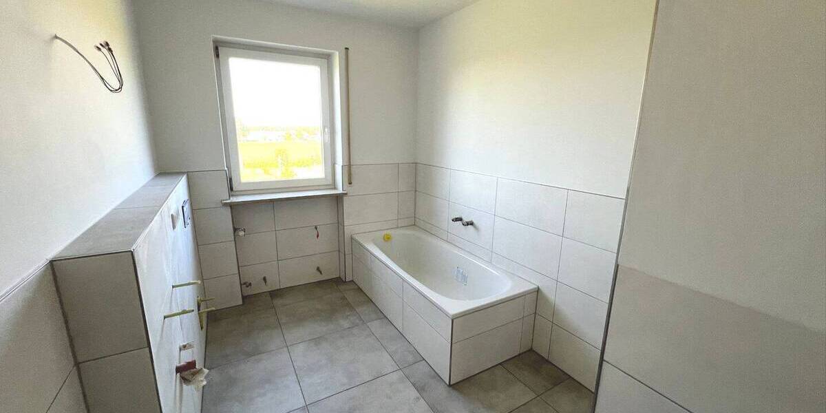 Etagenwohnung Oberpframmern - 4 Zimmer, 125 m&sup2;, 1.550&euro; | Angebot:26874886