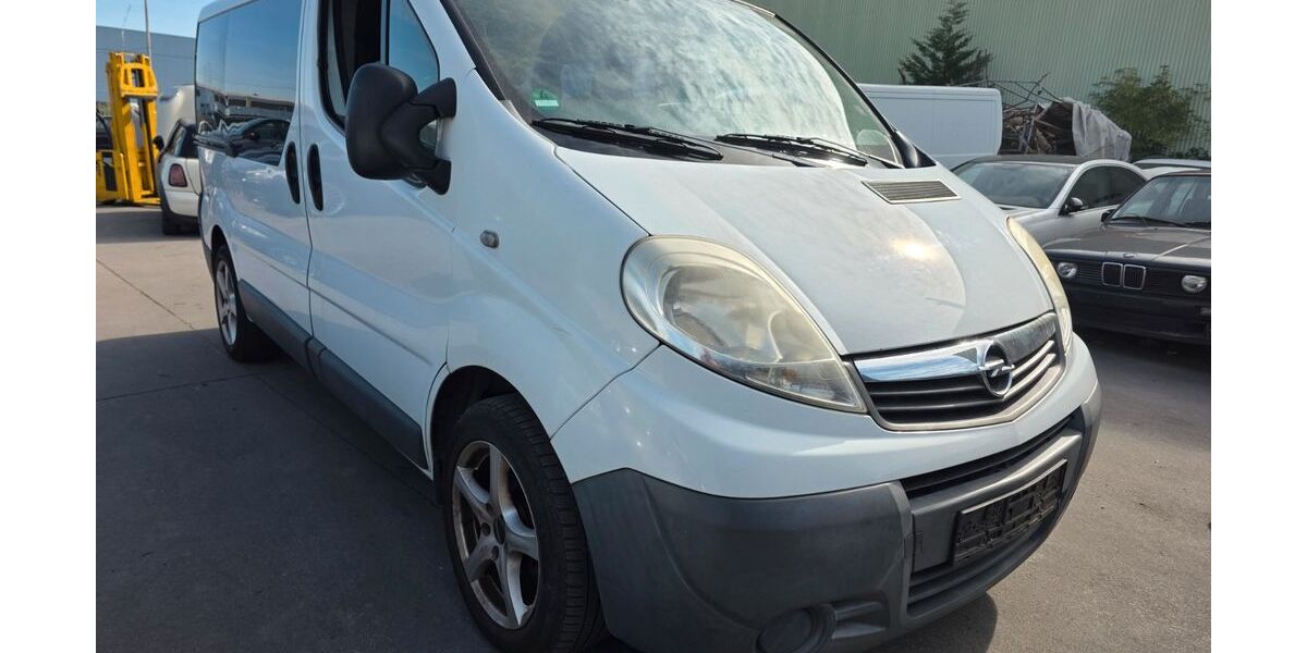 Opel Vivaro 299.000 km 4.700 &euro; Moers 47441