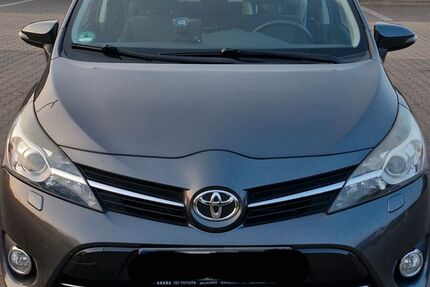 Toyota Verso 161.000 km 9.500 € Delmenhorst 27751