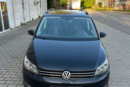 VW Touran 273.465 km 6.000 &euro; Krefeld 47807