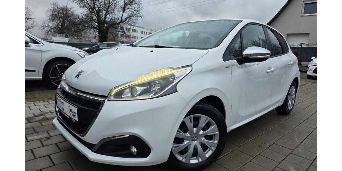 Peugeot 208 100.000 km 4.990 &euro; Freiburg 79111