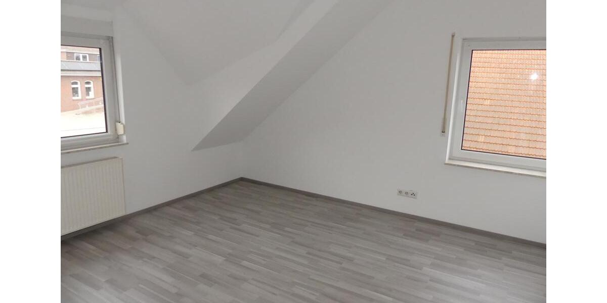 Etagenwohnung Esens - 4 Zimmer, 99 m&sup2;, 690&euro; | Angebot:25292522
