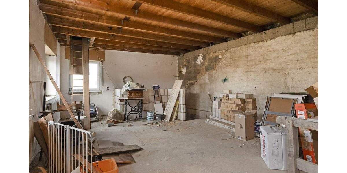 Großzügiges Wohnhaus mit Innenhof, Garten und Ausbaupotenzial in Gangelt- Stahe! 8 zimmer