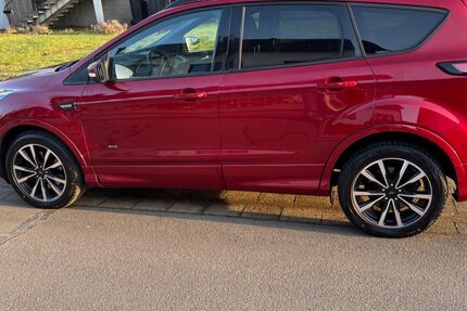 Ford Kuga 145.000 km 17.490 &euro; Saarwellingen 66793