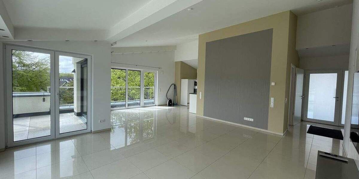 Etagenwohnung Simmerath - 3 Zimmer, 98 m&sup2;, 1.000&euro; | Angebot:24859347