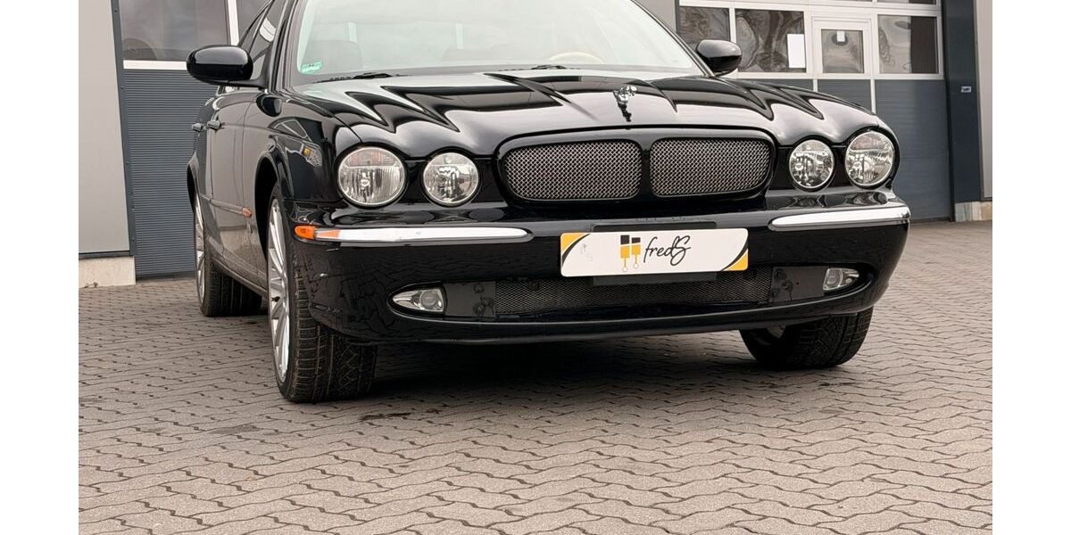 Jaguar XJ 136.500 km 15.900 &euro; Osdorf 24251