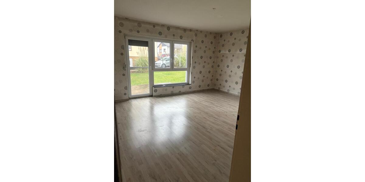 Erdgeschoßwohnung Borken (Hessen) - 4 Zimmer, 80 m&sup2;, 850&euro; | Angebot:26354954