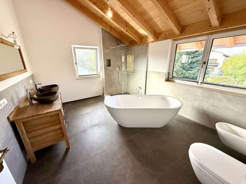 Haus zum Mieten in Raubling 2.430 € 151 m² 5 zimmer
