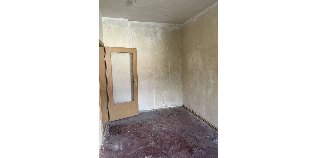 Etagenwohnung Bitterfeld-Wolfen Wolfen - 3 Zimmer, 65 m&sup2;, 50.000&euro; | Angebot:25802521