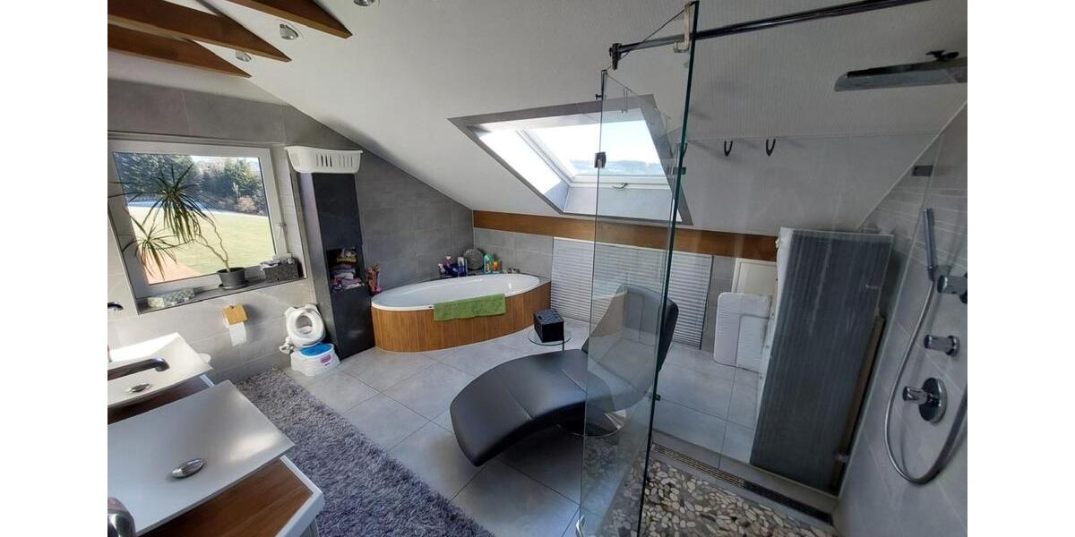 Dachgeschoßwohnung in Traumlage mit Kachelofen 3 zimmer