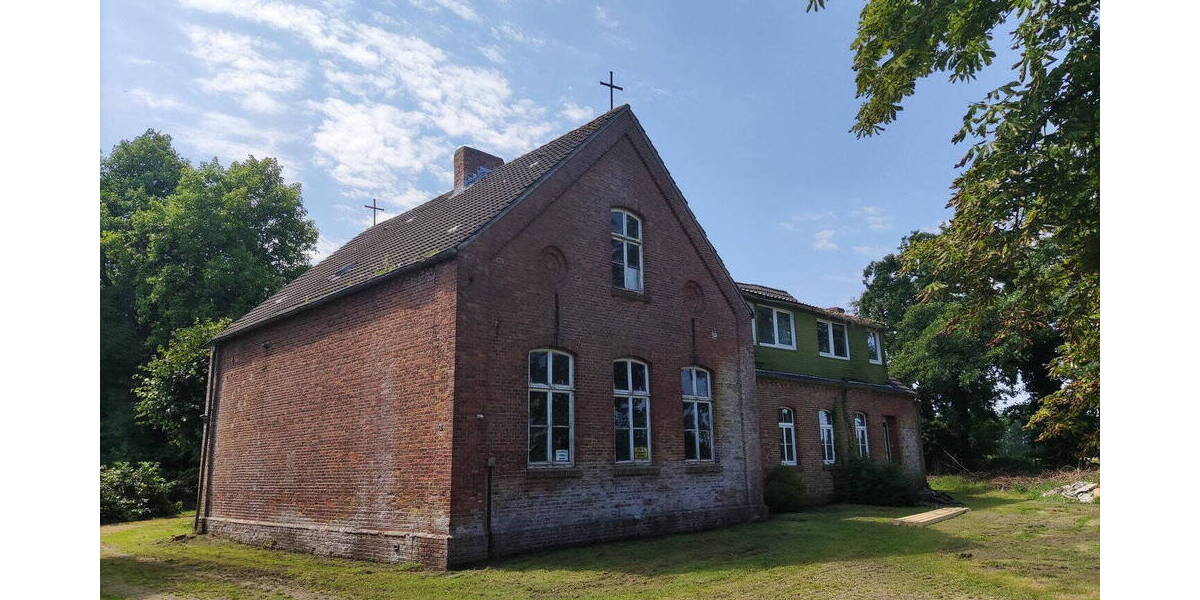 Einfamilienhaus Halbemond - 8 Zimmer, 194 m&sup2;, 269.000&euro; | Angebot:26258001