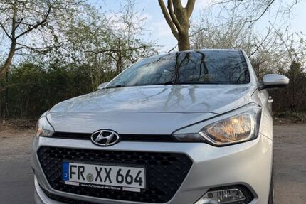 Hyundai i20 94.000 km 7.545 &euro; Kenzingen 79341