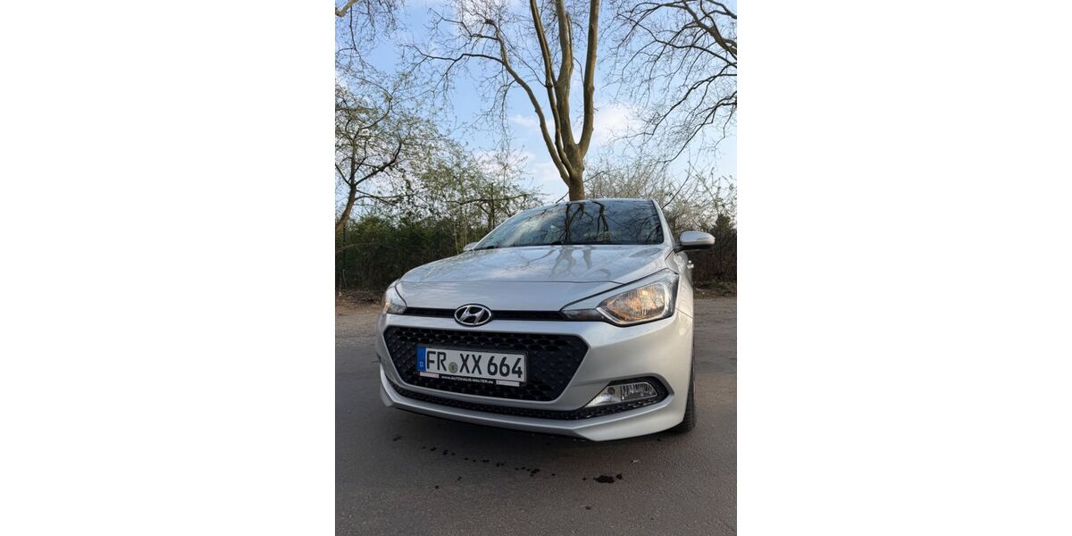 Hyundai i20 94.000 km 7.545 &euro; Kenzingen 79341