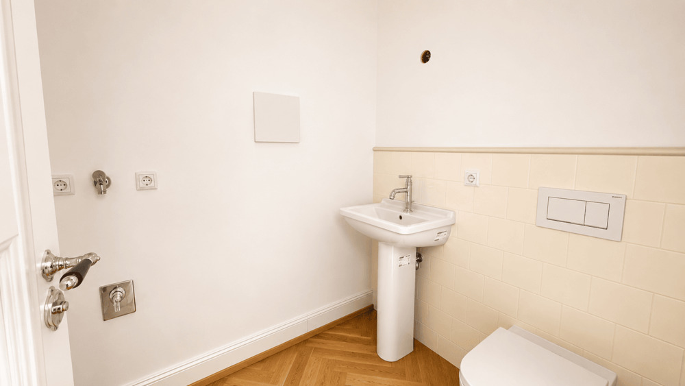 Etagenwohnung Baden-Baden Innenstadt - 4 Zimmer, 135 m&sup2;, 2.320&euro; | Angebot:26740381