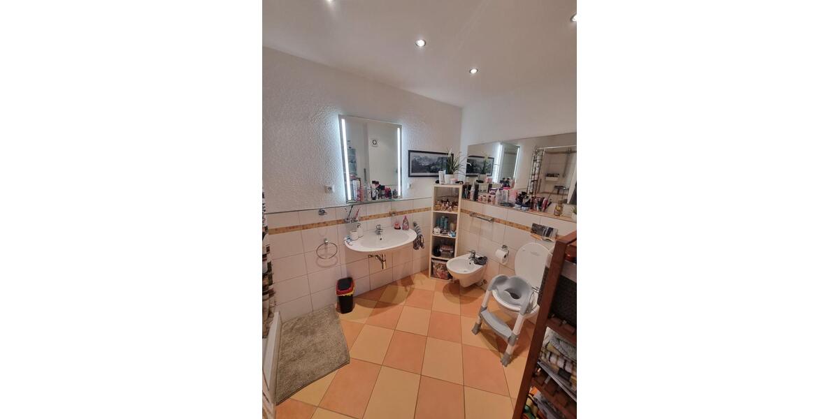Dachgeschoßwohnung Heusweiler - 3 Zimmer, 83 m&sup2;, 580&euro; | Angebot:26384024
