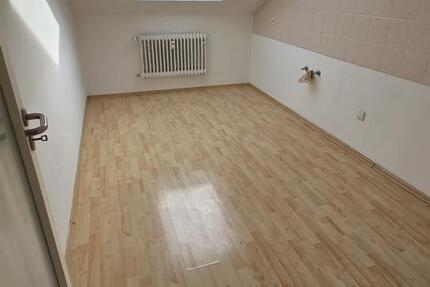 Wohnung Pentling - 4 Zimmer, 60 m&sup2;, 900&euro; | Angebot:24995890