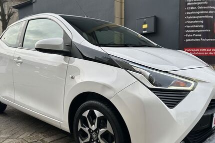 Toyota Aygo (X) 79.391 km 9.380 &euro; Dortmund 44369