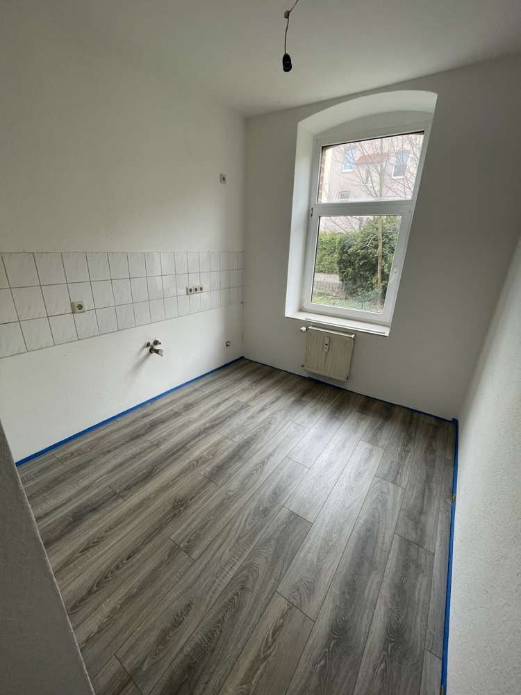 Wohnung zum Mieten in Zwickau 210 € 33.7 m²