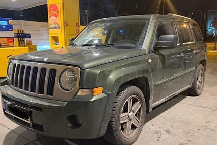 Jeep Patriot 196.000 km 2.749 &euro; Velten 16727