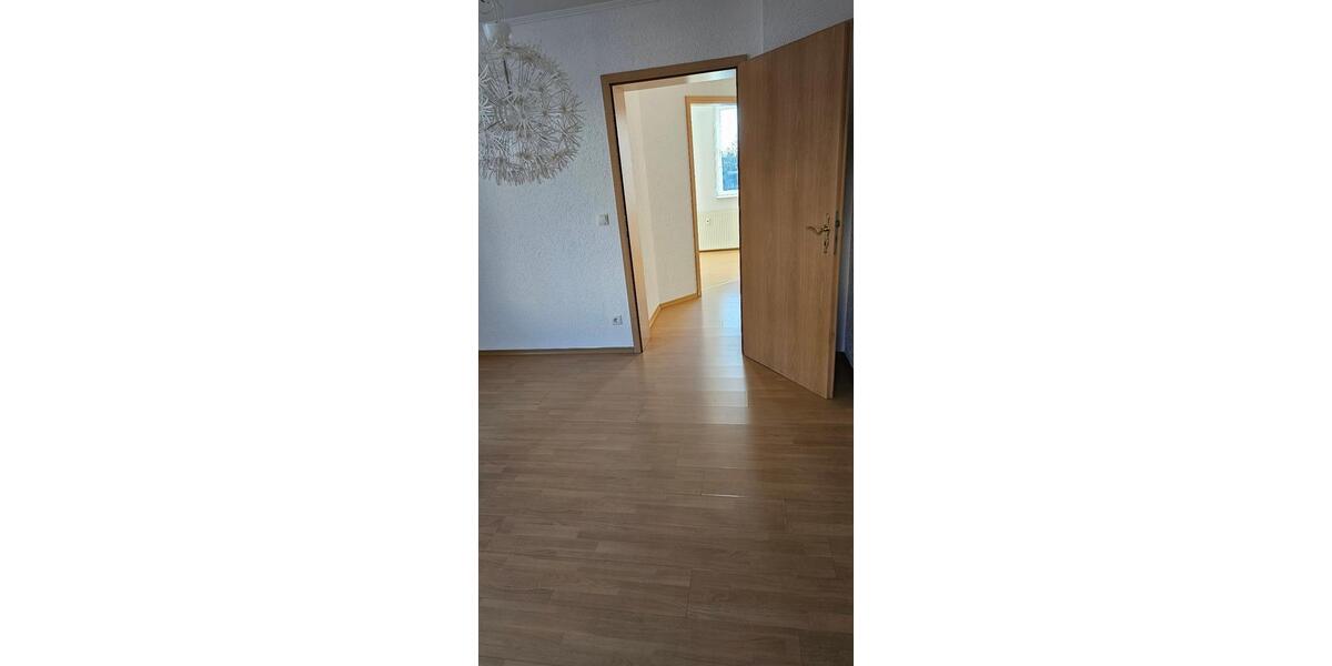 Erdgeschoßwohnung Sonneberg - 3 Zimmer, 75 m&sup2;, 560&euro; | Angebot:25414948