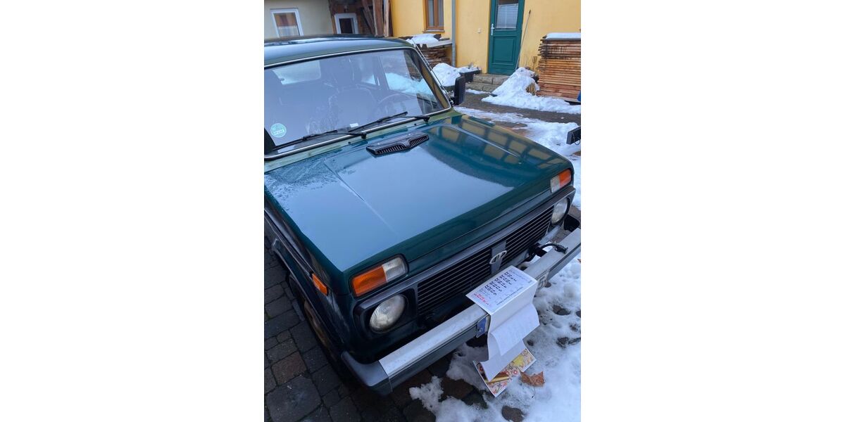 Lada Niva 154.000 km 4.500 &euro; Oranienbaum 06785