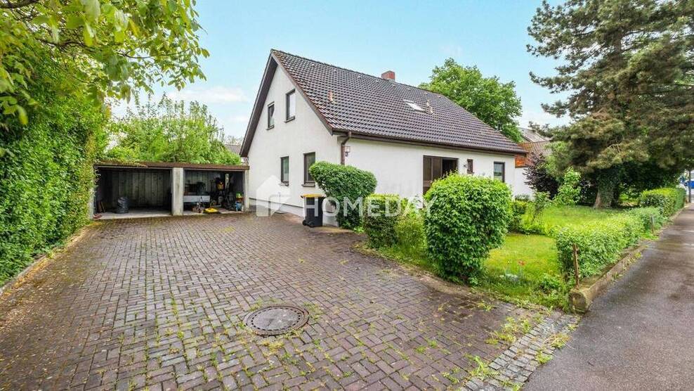 Ihr neues Zuhause inmitten der Natur - Einfamilienhaus mit 7 Zimmern, Kamin und EBK in Ehekirchen