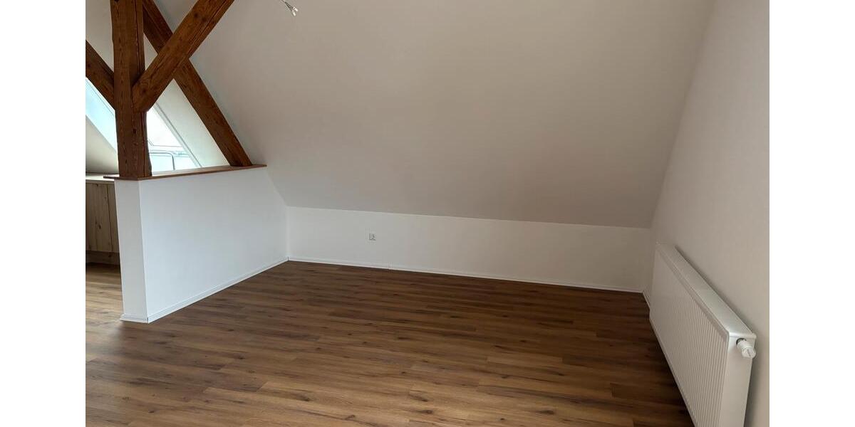 Dachgeschoßwohnung Ehingen (Donau) - 4 Zimmer, 106 m&sup2;, 990&euro; | Angebot:25405938