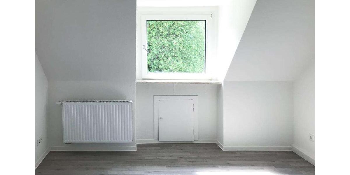 Dachgeschoßwohnung Bestwig - 1 Zimmer, 38 m&sup2;, 230&euro; | Angebot:26287800