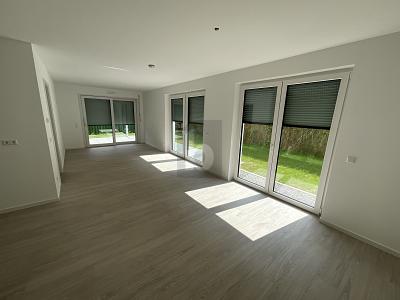 ERSTBEZUG - HELL & MODERN MIT SÜD-TERRASSE 3 zimmer