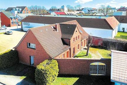 Haus Ueckermünde - 1 Zimmer, 386 m&sup2;, 39.000&euro; | Angebot:26292162