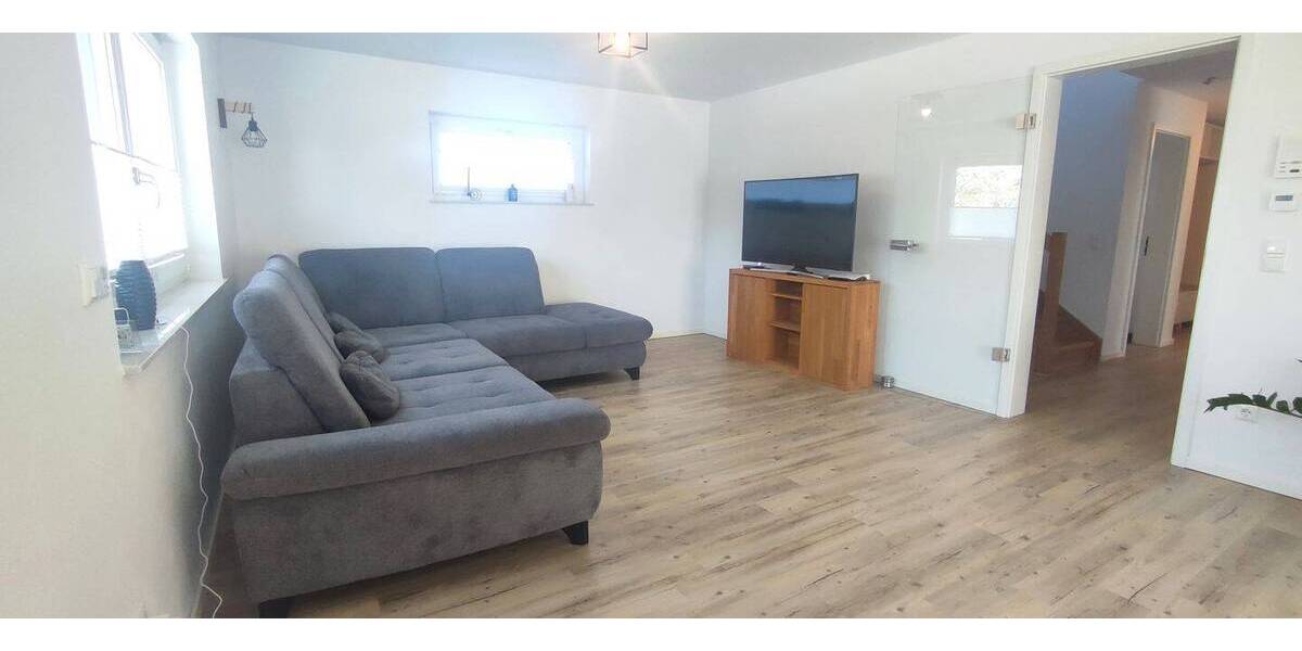 Einfamilienhaus Oberreichenbach - 5 Zimmer, 177 m&sup2;, 2.800&euro; | Angebot:26318984