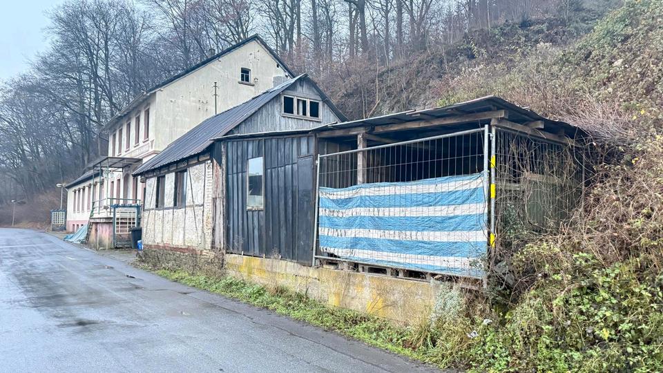 Mehrfamilienhaus, Wohnhaus Finnentrop - 3 Zimmer, 413 m&sup2;, 88.999&euro; | Angebot:24605959