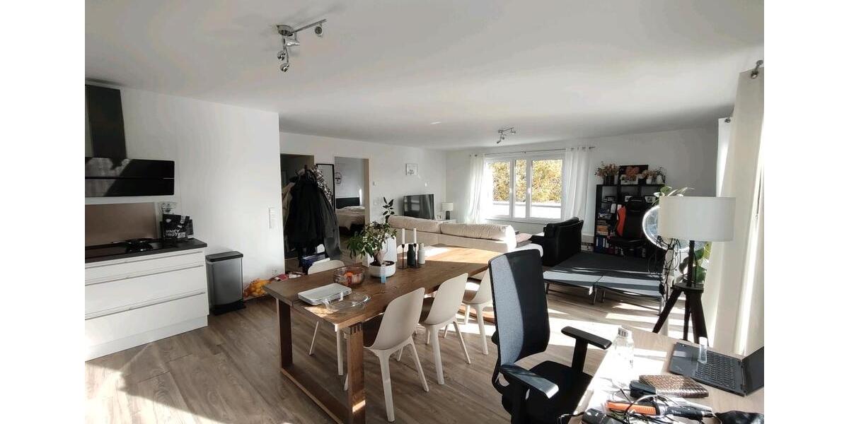 2-Zimmer-Wohnung mit riesiger Dachterrasse nur 815€ Kaltmiete 1 zimmer