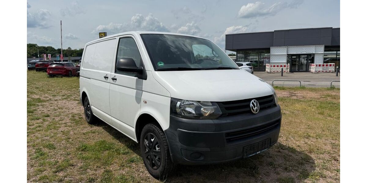 VW T5 Transporter 210.946 km 7.800 &euro; Oranienbaum 06785