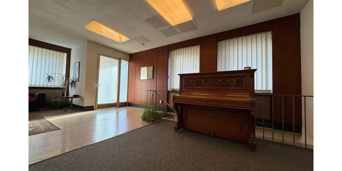 Etagenwohnung Mannheim Neckarau - 5 Zimmer, 177 m&sup2;, 295.000&euro; | Angebot:25730925