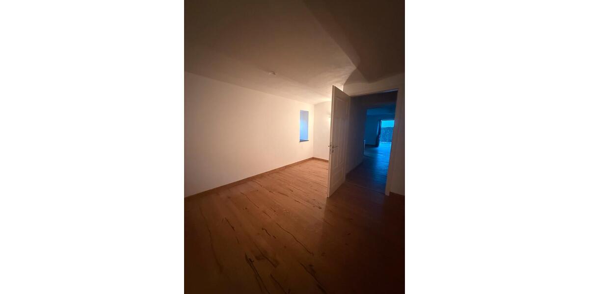 Erdgeschoßwohnung Irsch - 3 Zimmer, 80 m&sup2;, 880&euro; | Angebot:26693594